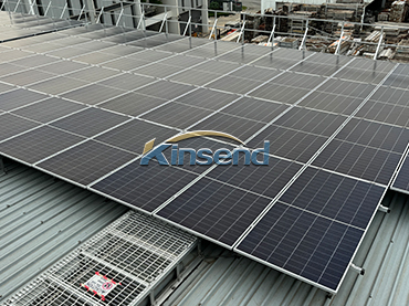 Metalldachmontage und Zaun, Singapur